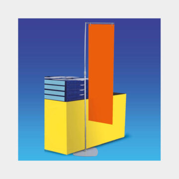 Plakatstativ med kroker.