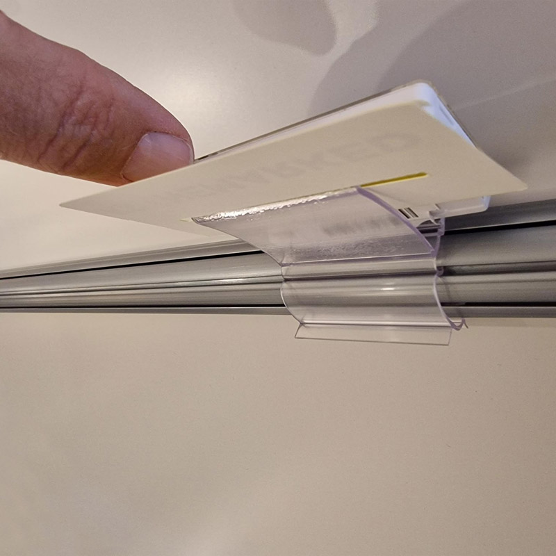 Holder for elektroniske prisetiketter